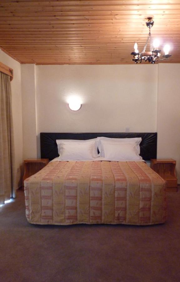 Mountain Rose Hotel & Restaurant Pedulász Kültér fotó